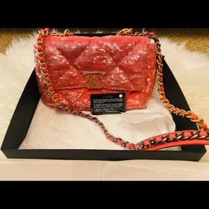 Sequin Quilted Medium Chanel 19 Flap Coral like new